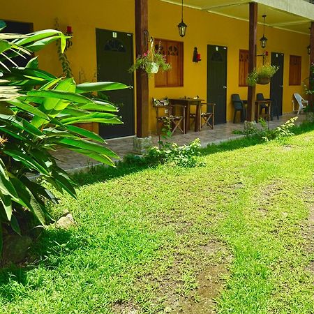 Posada Turistica Rocas De Cabo Marzo Bahia Solano Dış mekan fotoğraf